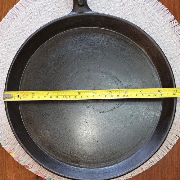 Cast Iron Skillet - Black - Picture 2 of 6